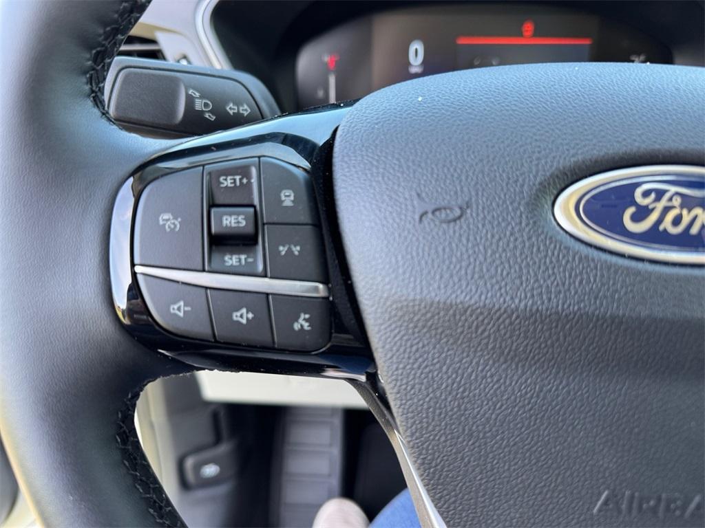 new 2025 Ford Escape car, priced at $28,427