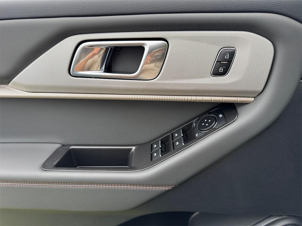 new 2025 Ford Explorer car, priced at $43,436