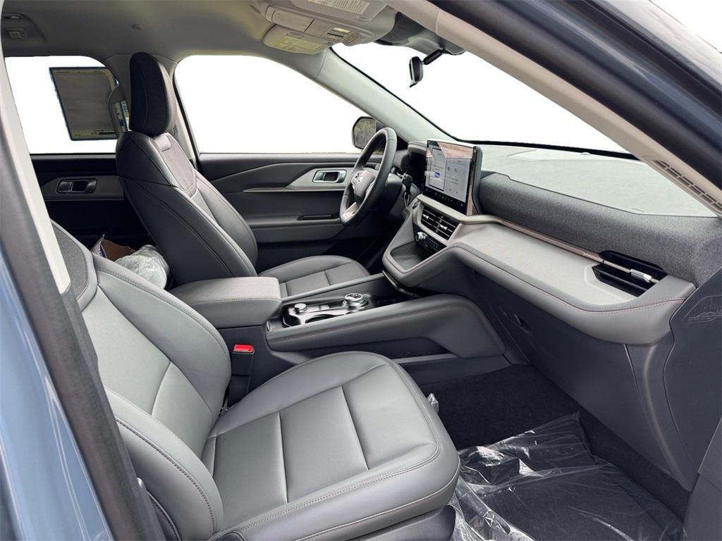 new 2025 Ford Explorer car, priced at $43,436