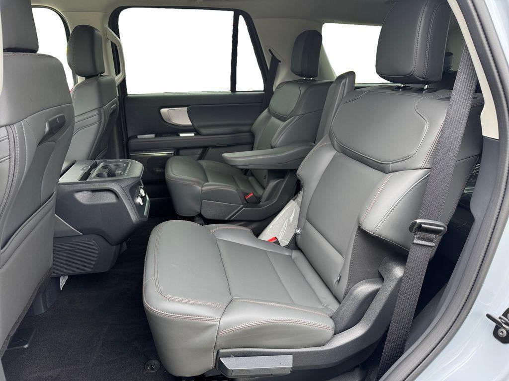 new 2025 Ford Expedition car, priced at $71,285