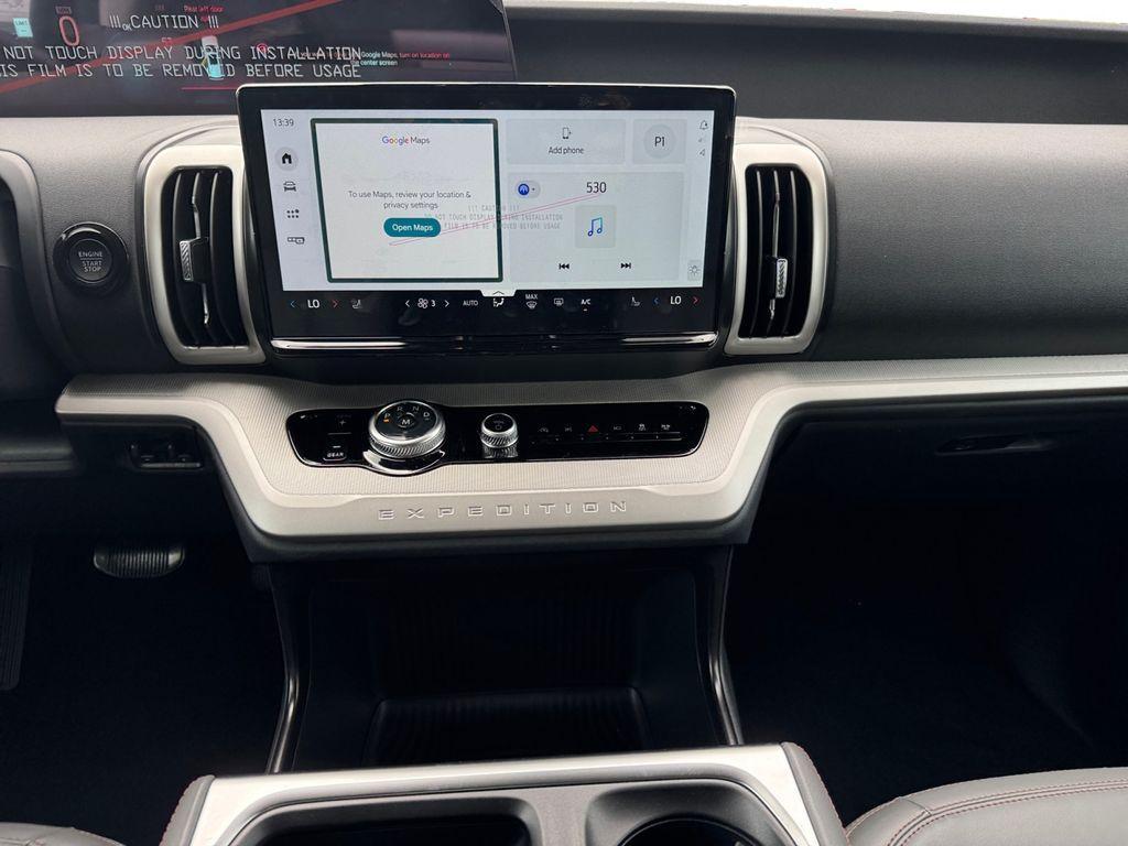new 2025 Ford Expedition car, priced at $71,285