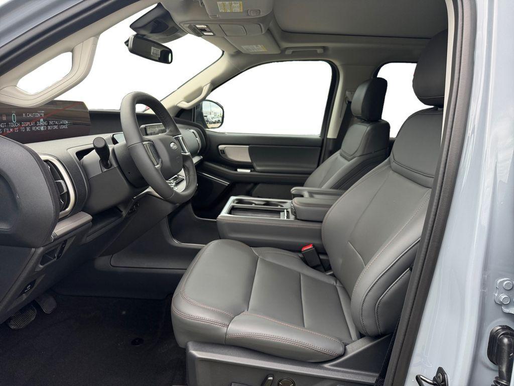 new 2025 Ford Expedition car, priced at $71,285