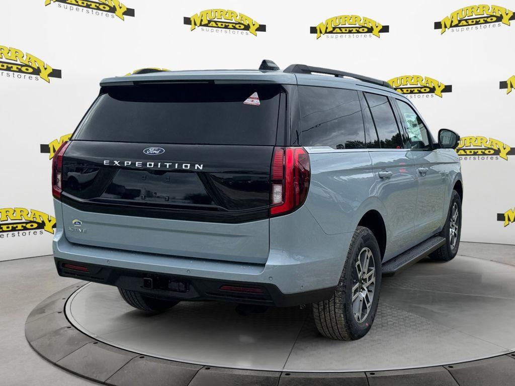 new 2025 Ford Expedition car, priced at $71,285