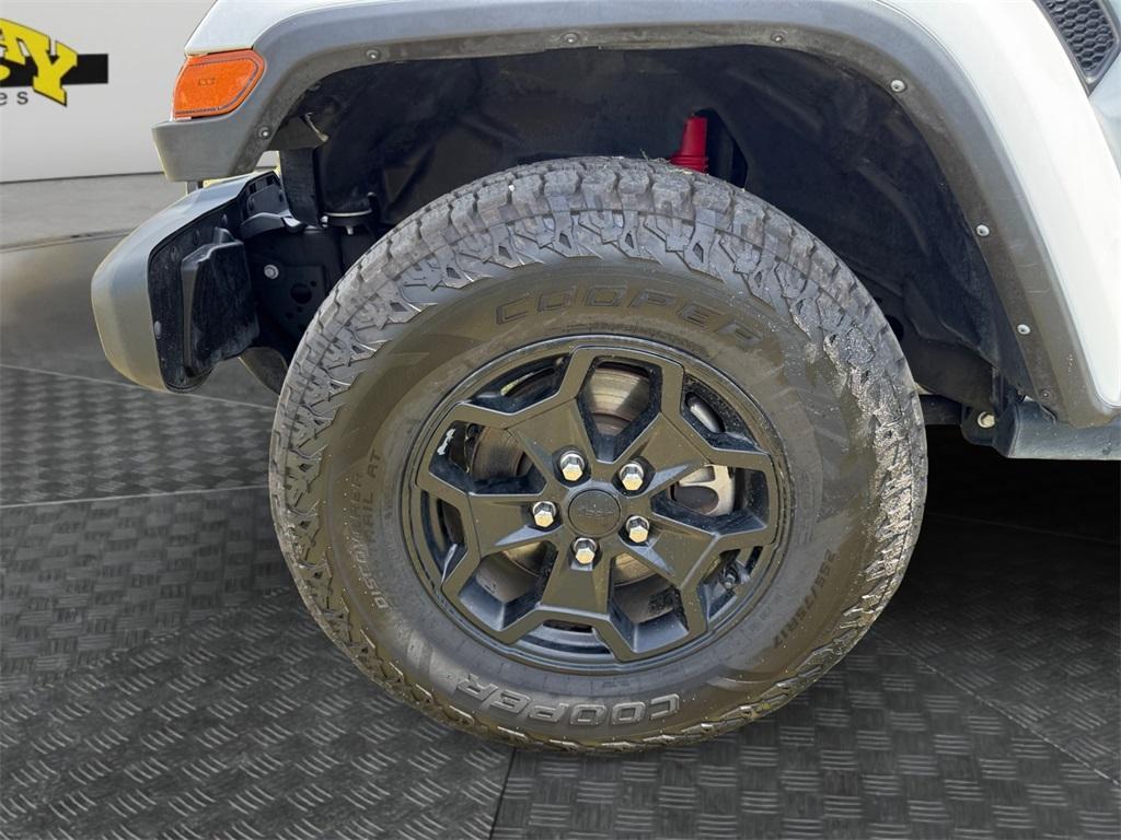 used 2022 Jeep Gladiator car, priced at $29,499