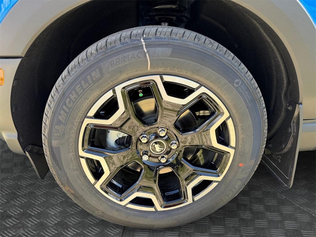 new 2025 Ford Bronco Sport car, priced at $38,975