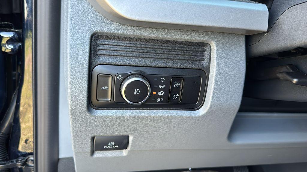 new 2025 Ford F-250 car, priced at $67,962