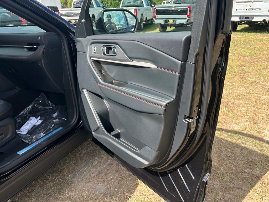new 2025 Ford Explorer car, priced at $49,875
