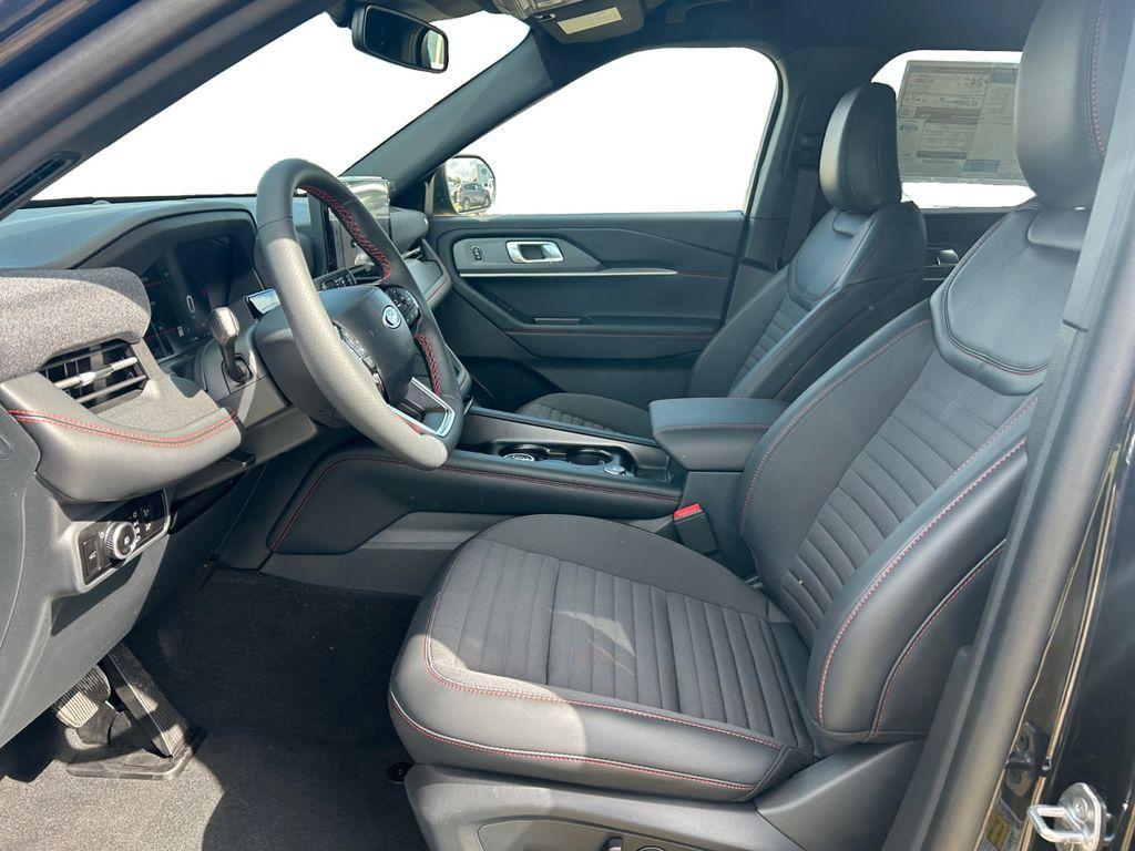 new 2025 Ford Explorer car, priced at $49,875