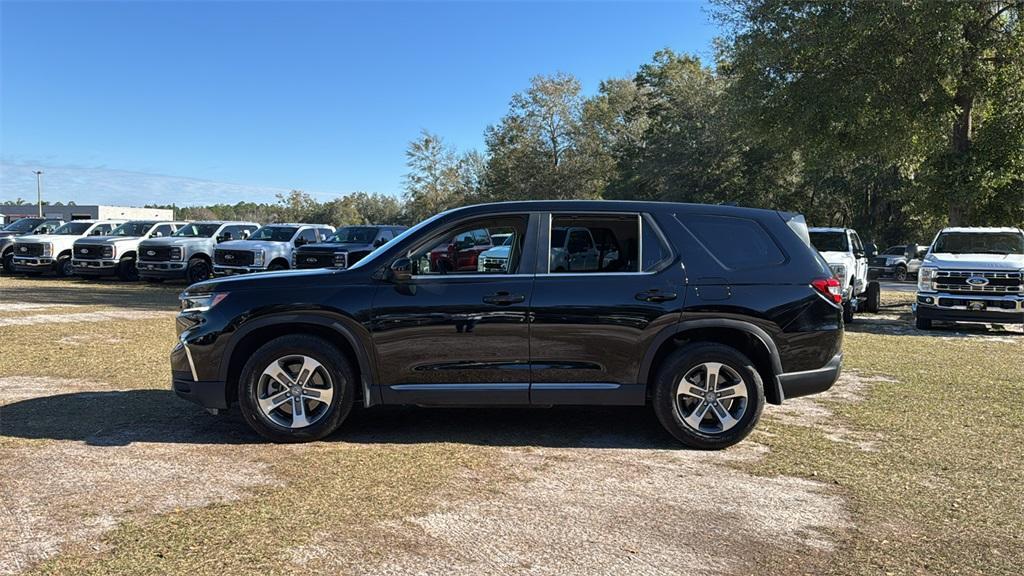 used 2025 Honda Pilot car, priced at $40,977