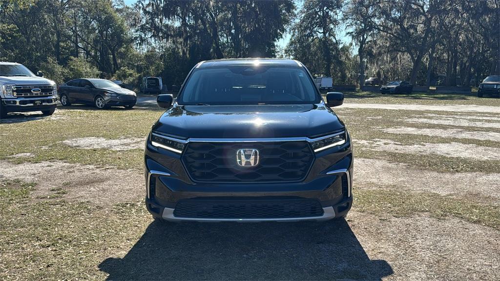 used 2025 Honda Pilot car, priced at $40,977