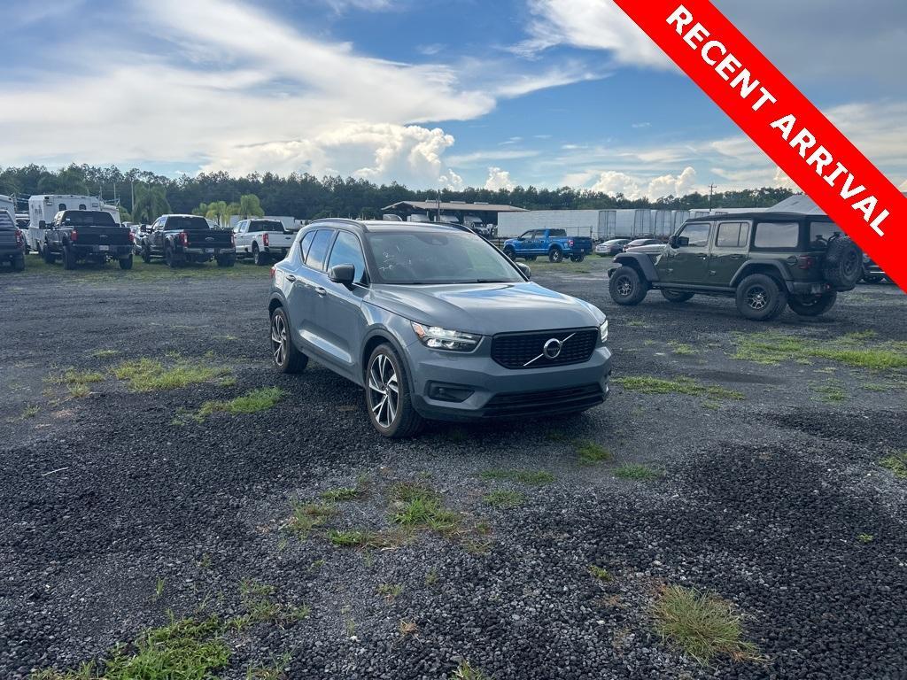 used 2021 Volvo XC40 car, priced at $24,987