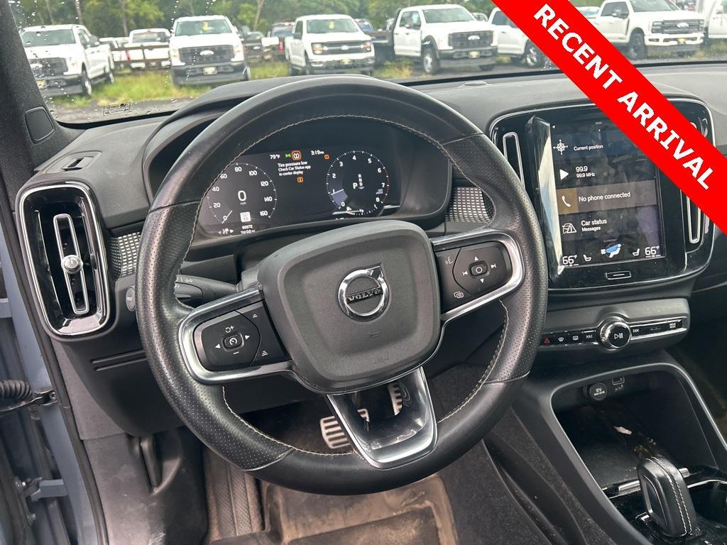 used 2021 Volvo XC40 car, priced at $24,987