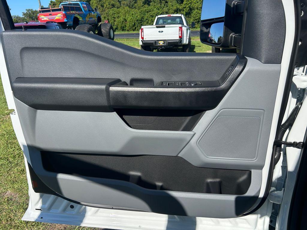 new 2025 Ford F-250 car, priced at $67,185