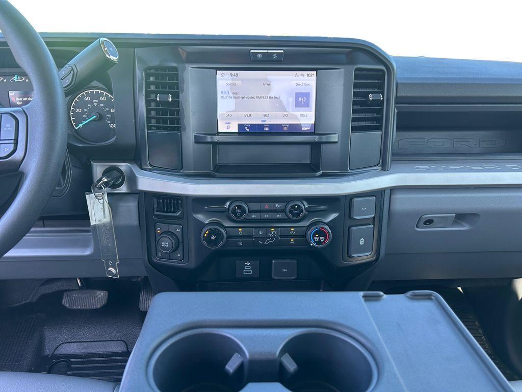 new 2025 Ford F-250 car, priced at $67,185