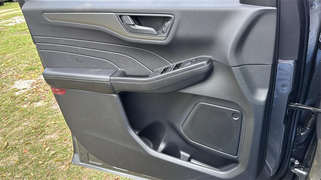 new 2025 Ford Escape car, priced at $32,135