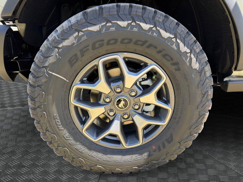 new 2025 Ford Bronco car, priced at $60,038