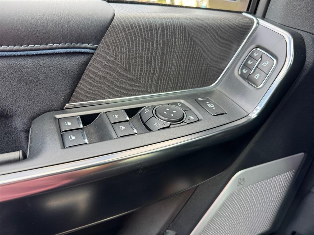 new 2025 Ford F-250 car, priced at $100,220