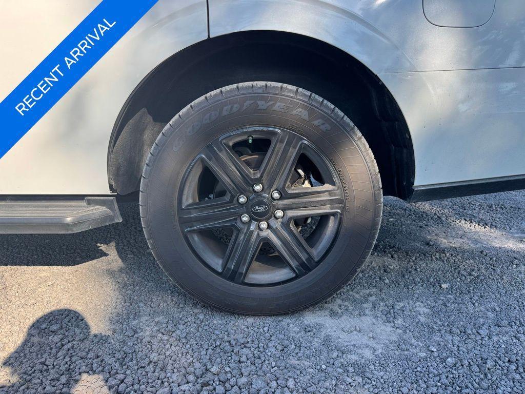 used 2021 Ford Expedition car, priced at $33,877