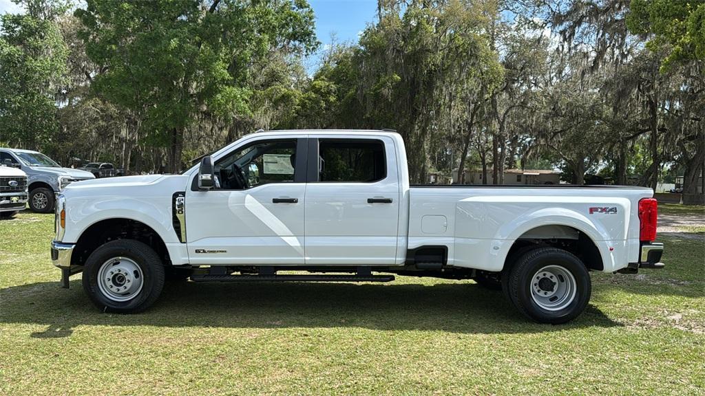 new 2025 Ford F-350 car, priced at $73,595