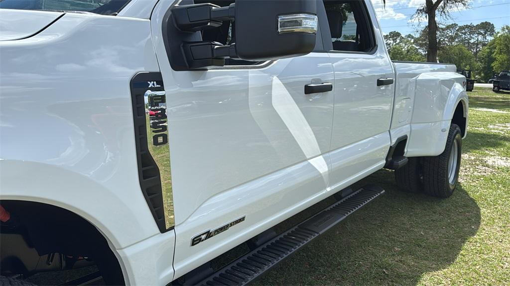 new 2025 Ford F-350 car, priced at $73,595