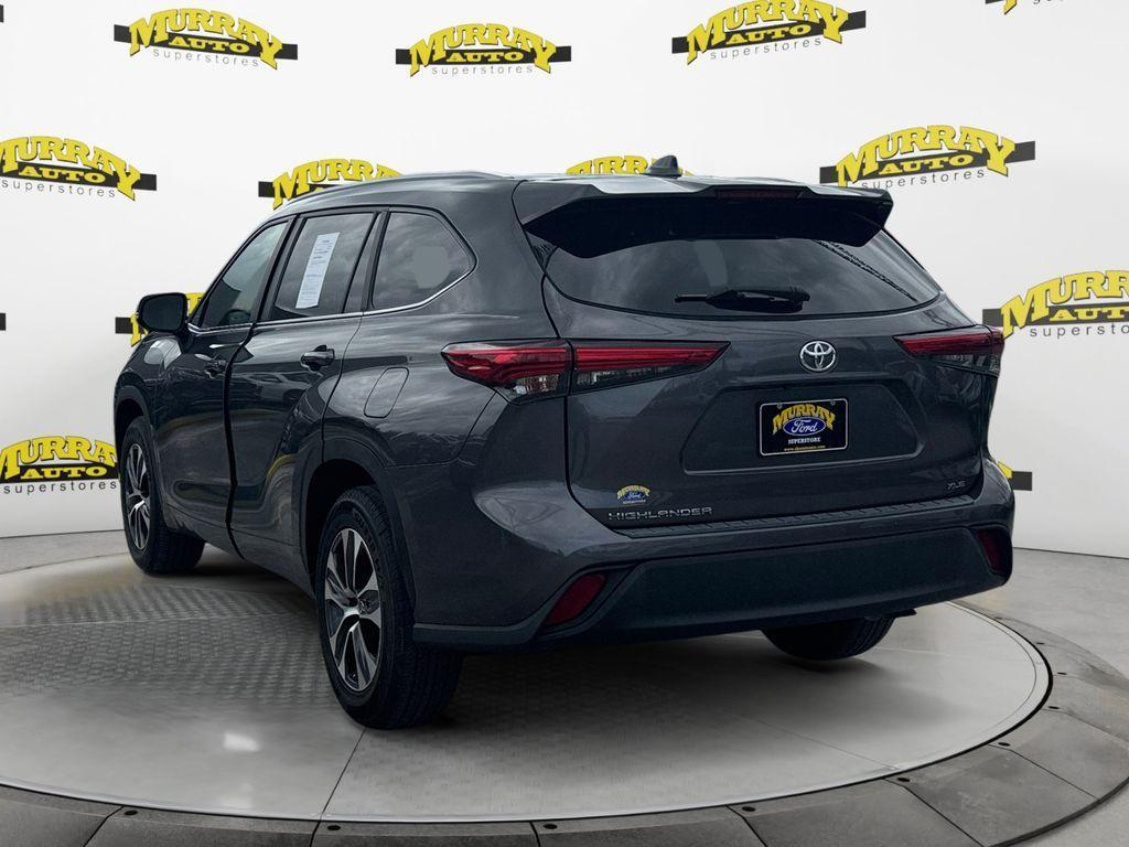 used 2023 Toyota Highlander car, priced at $32,753