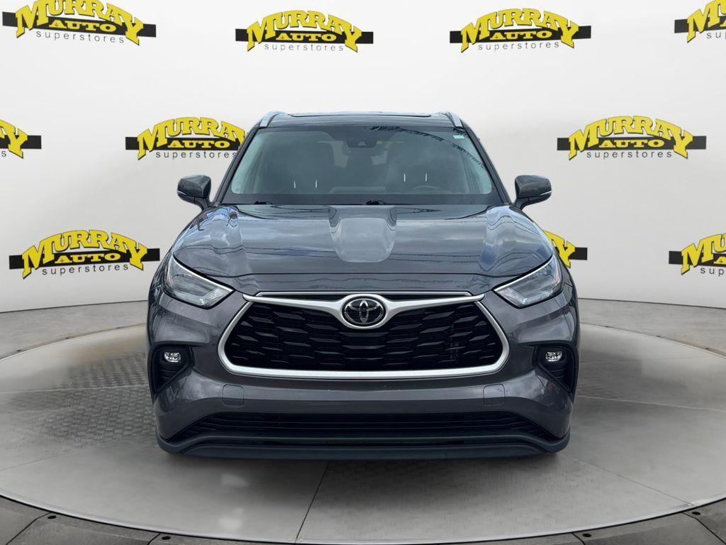 used 2023 Toyota Highlander car, priced at $32,753