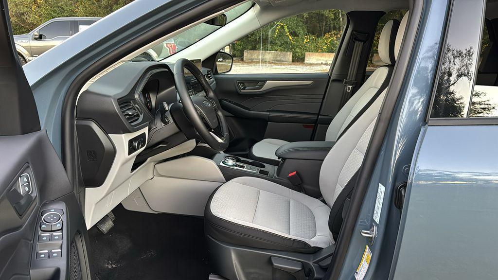 new 2025 Ford Escape car, priced at $29,888
