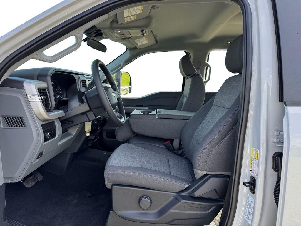 new 2025 Ford F-250 car, priced at $71,579