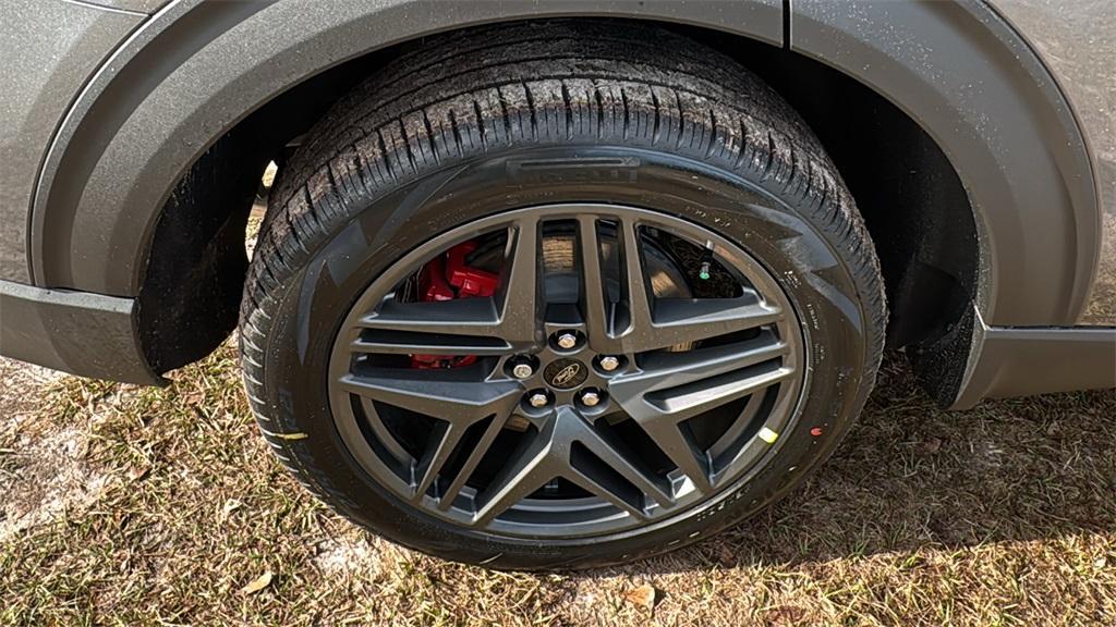 new 2025 Ford Explorer car, priced at $54,257