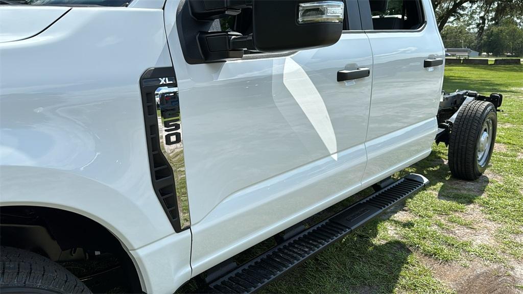 new 2024 Ford F-250 car, priced at $45,764