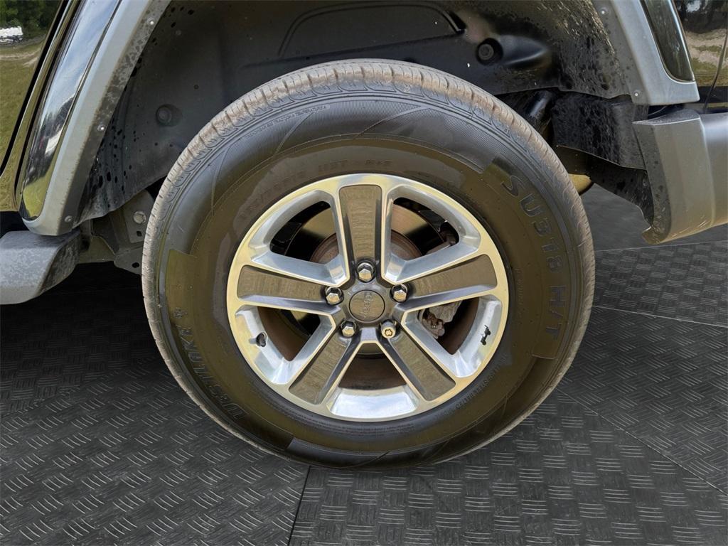 used 2019 Jeep Wrangler Unlimited car, priced at $27,671