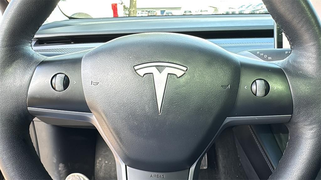 used 2022 Tesla Model 3 car, priced at $23,077