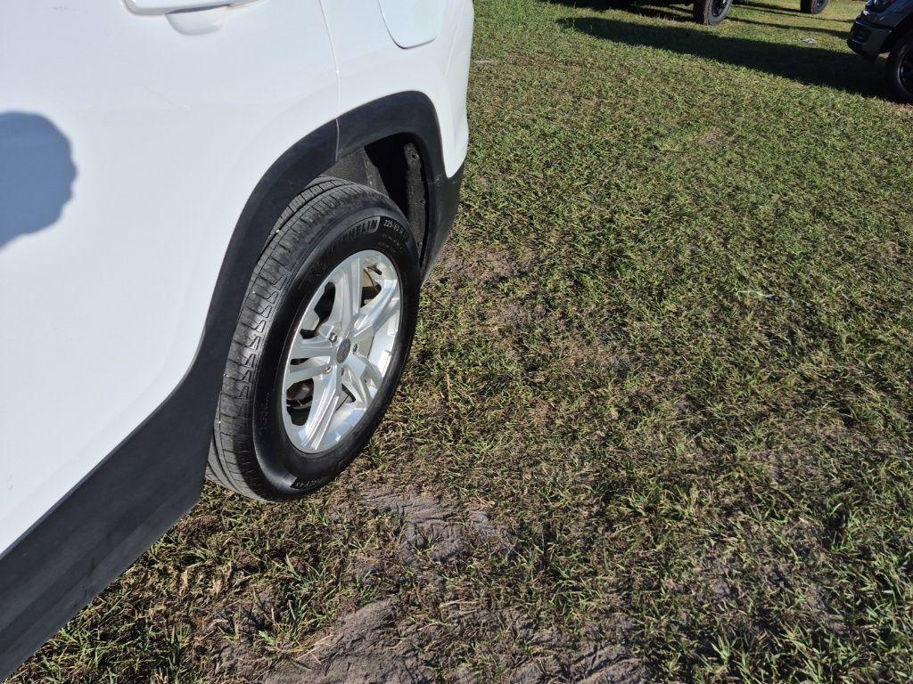 used 2024 GMC Terrain car, priced at $20,968