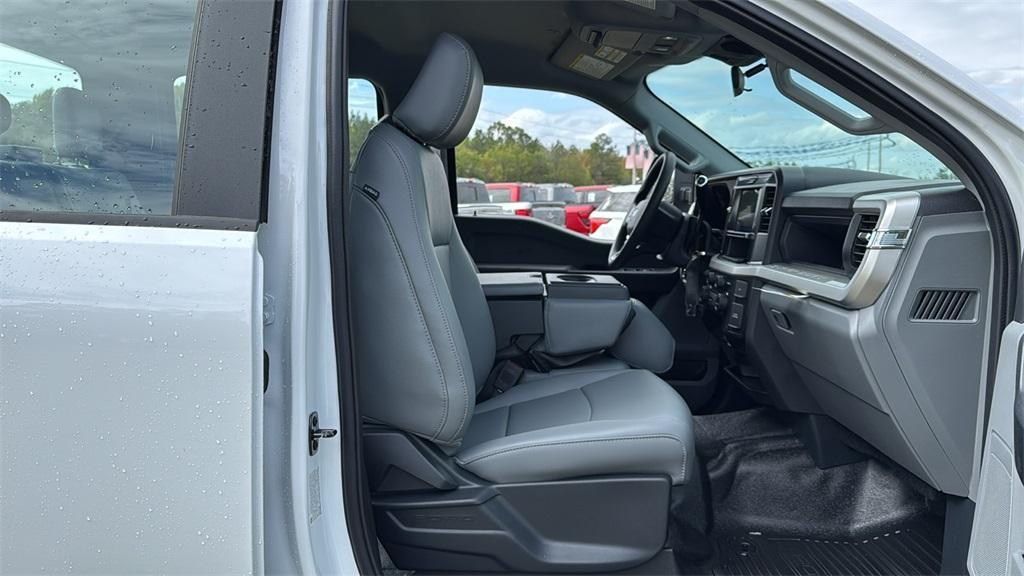 new 2025 Ford F-250 car, priced at $68,362