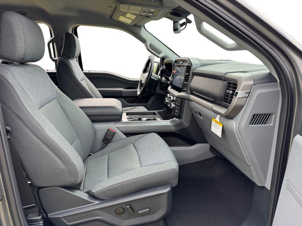 new 2025 Ford F-150 car, priced at $59,452