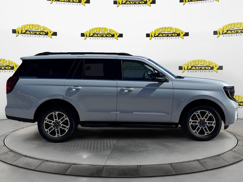 new 2025 Ford Expedition car, priced at $68,304