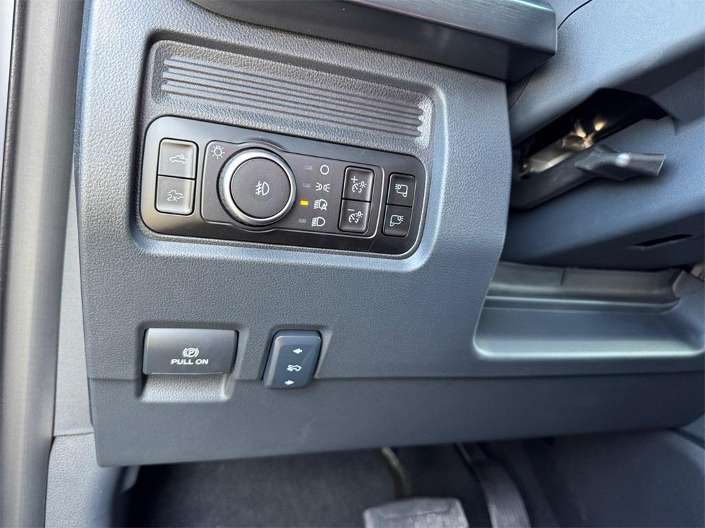 new 2025 Ford F-250 car, priced at $91,380