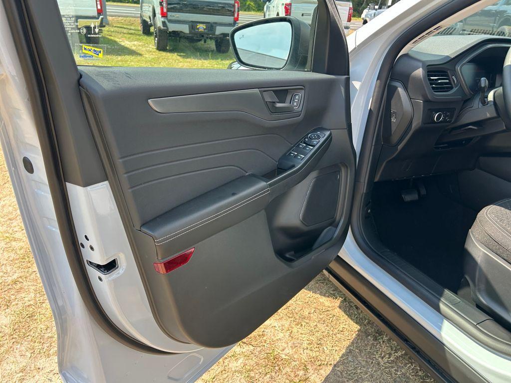 new 2025 Ford Escape car, priced at $30,979