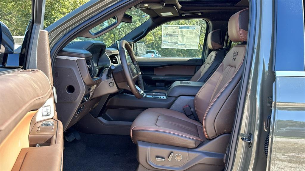 new 2024 Ford Expedition car, priced at $77,696