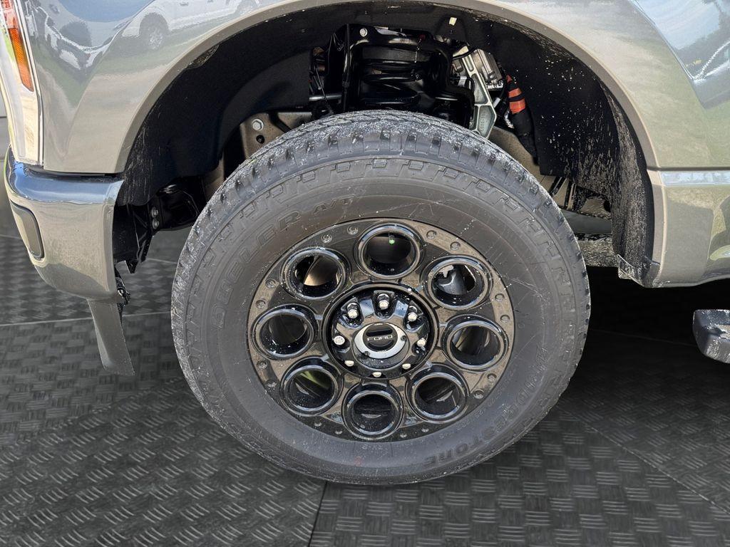 new 2025 Ford F-350 car, priced at $87,592