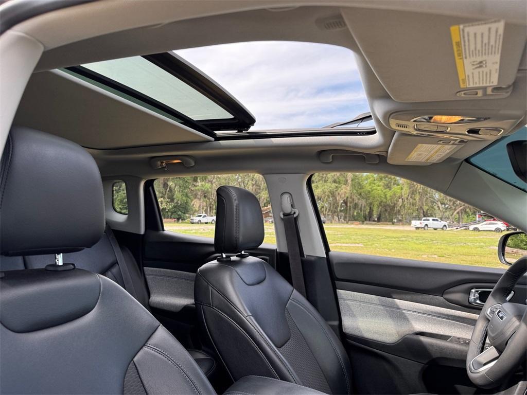 used 2022 Jeep Compass car, priced at $20,999