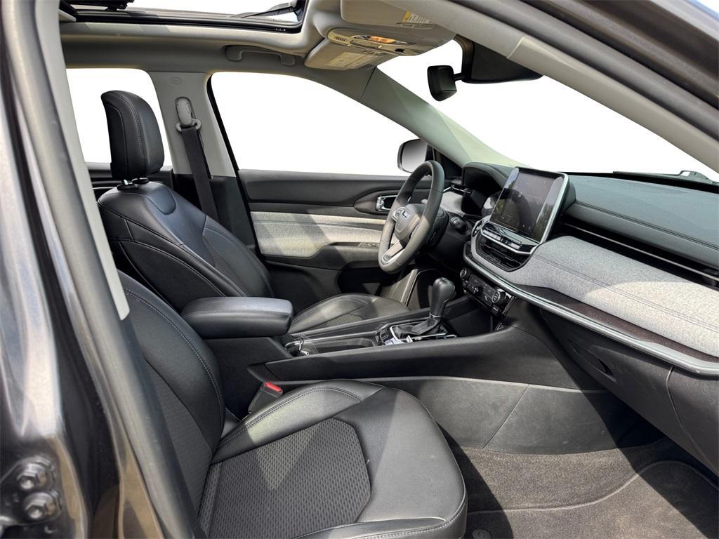used 2022 Jeep Compass car, priced at $20,999