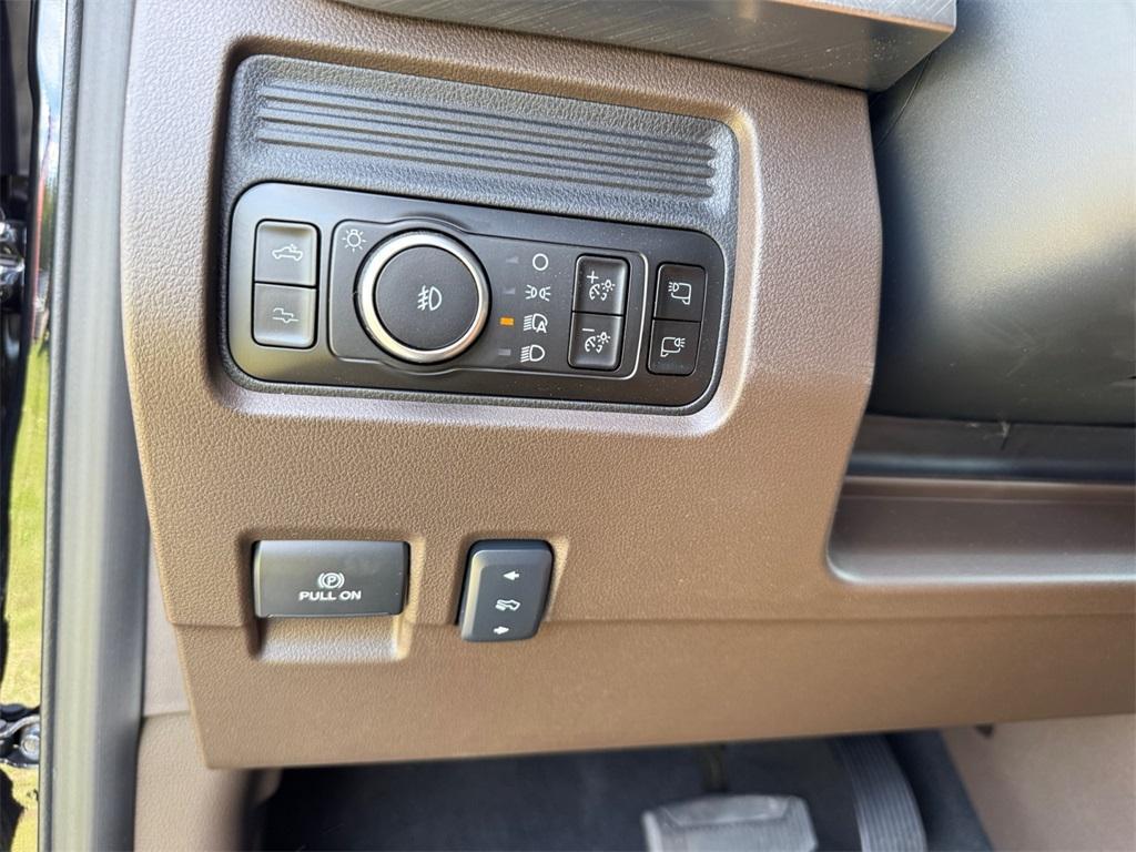 new 2025 Ford F-250 car, priced at $98,090