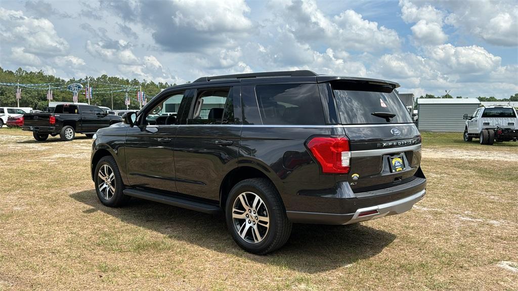 new 2024 Ford Expedition car, priced at $64,000