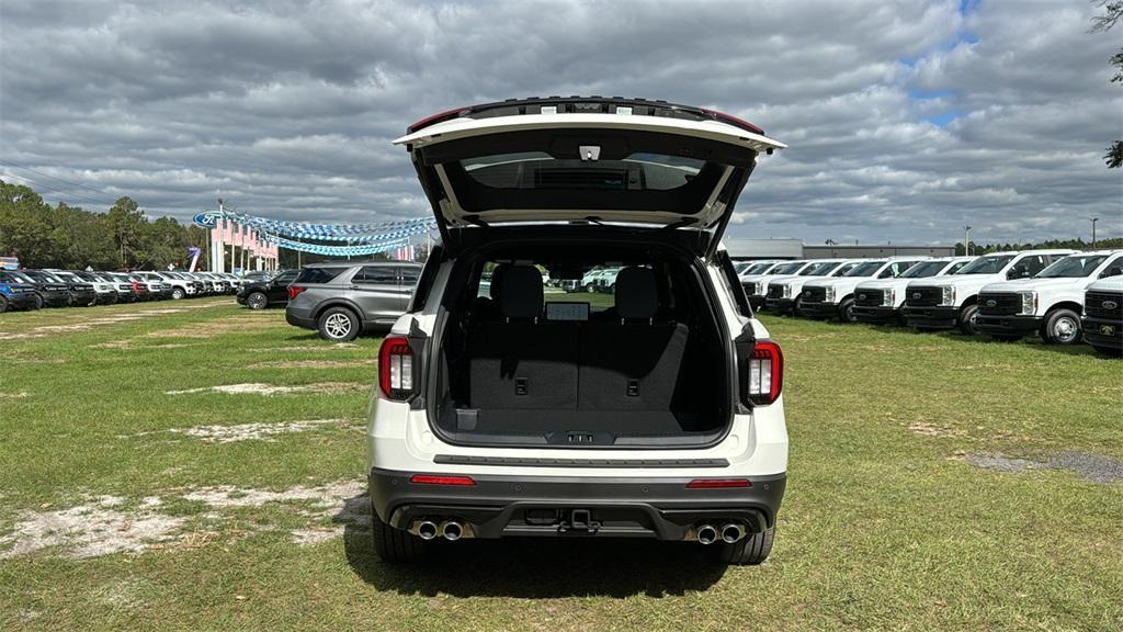 new 2025 Ford Explorer car, priced at $55,296