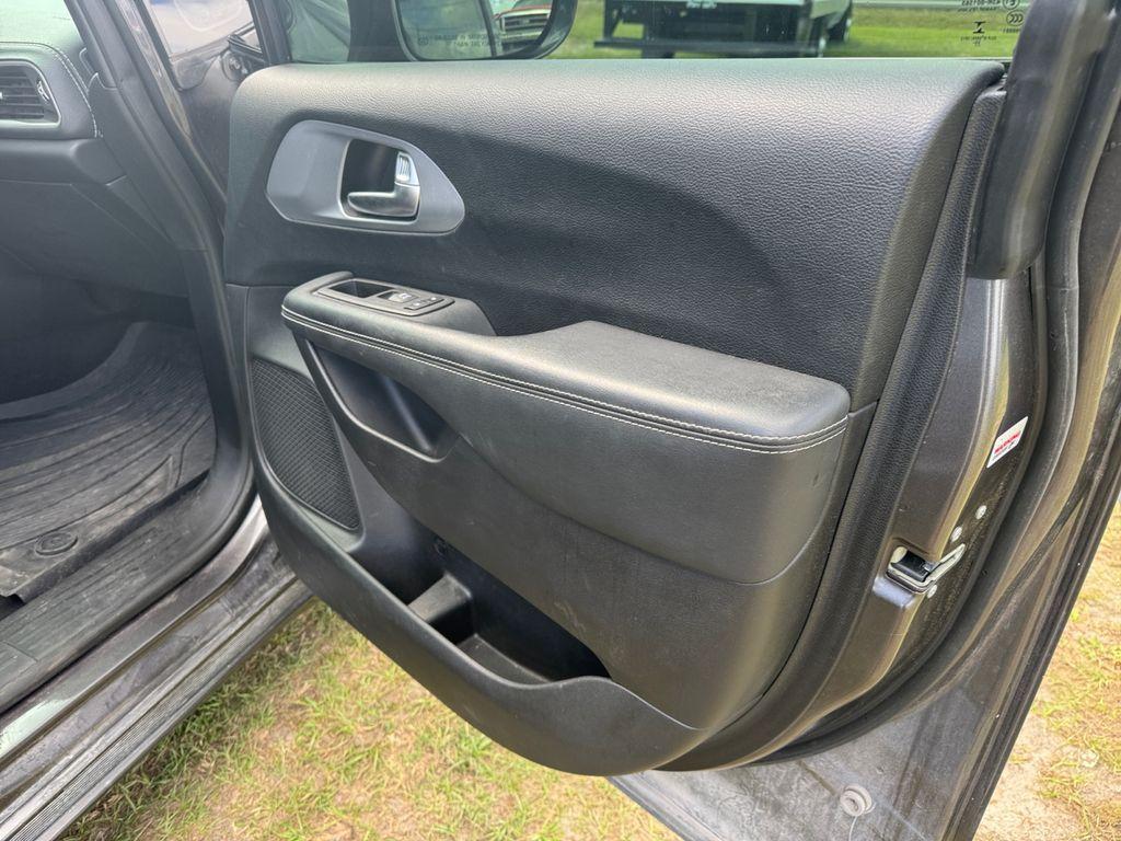 used 2021 Chrysler Pacifica car, priced at $23,170
