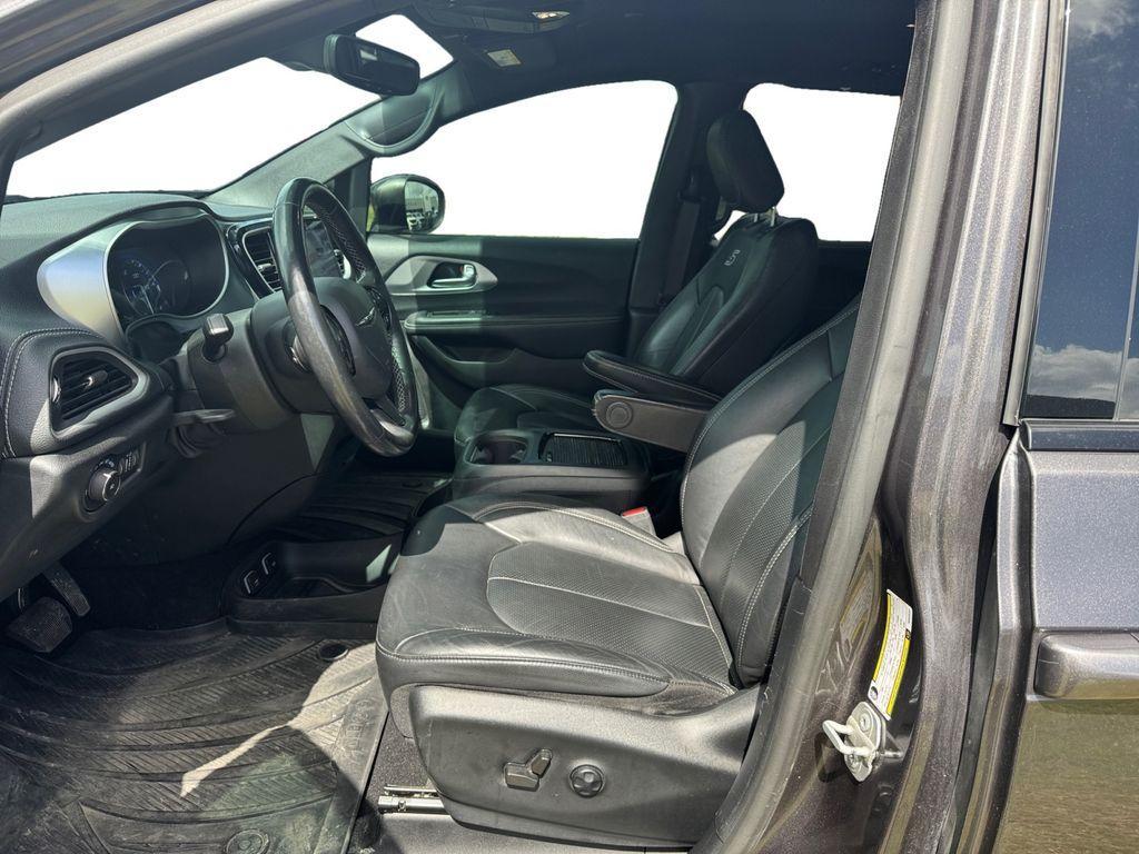 used 2021 Chrysler Pacifica car, priced at $23,170