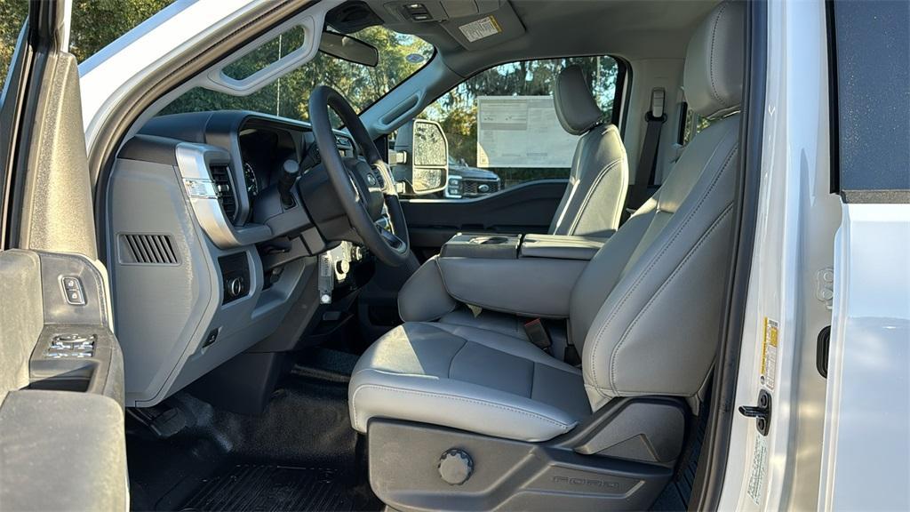 new 2024 Ford F-250 car, priced at $65,791