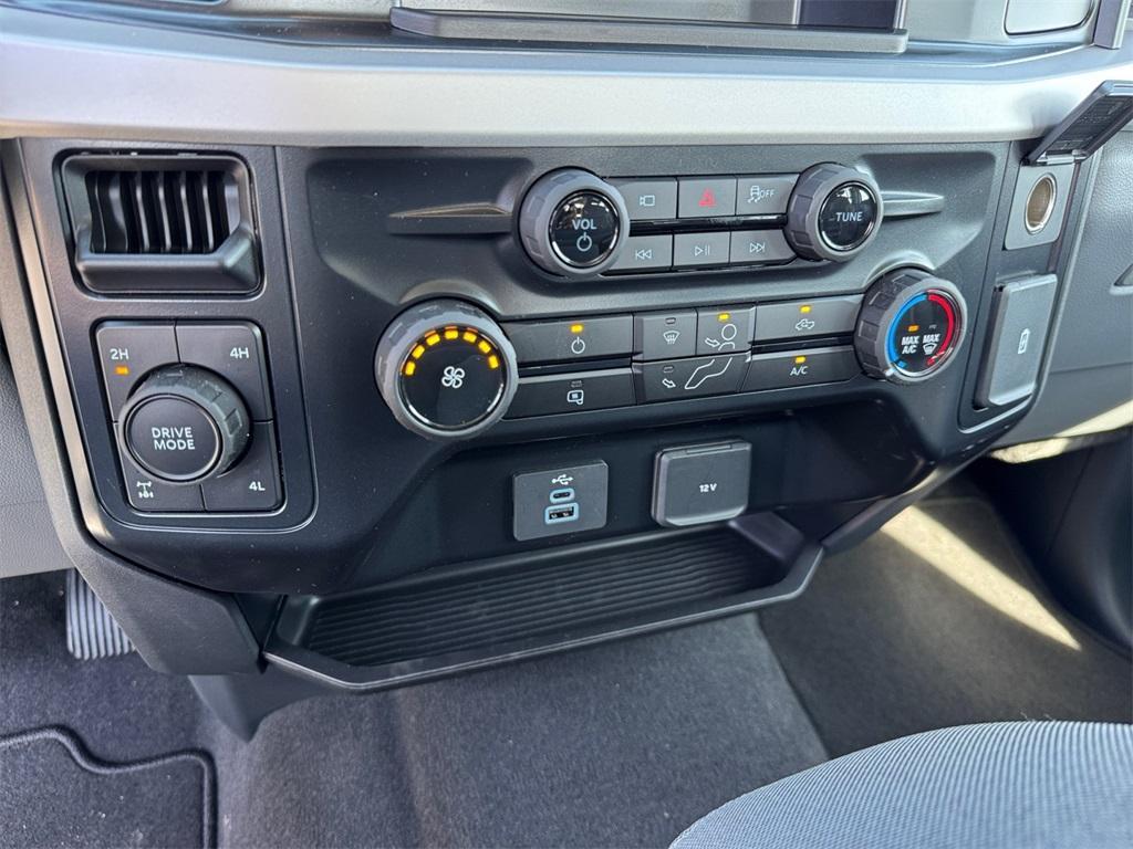 new 2025 Ford F-250 car, priced at $75,415