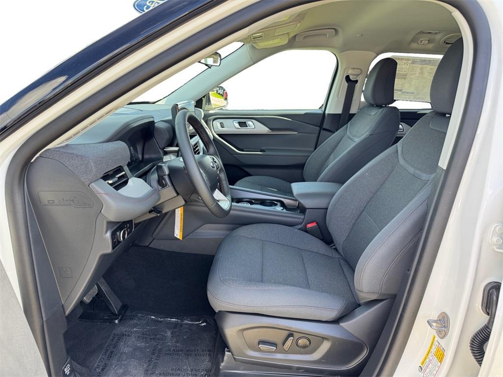 new 2025 Ford Explorer car, priced at $41,107